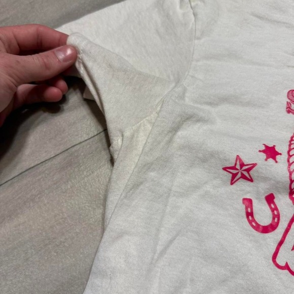 Stallion Barbie Western Graphic T-Shirt White Pink Cowgirl Horseshoes Small - Picture 5 of 6